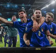 万博体育全站APP-她在比赛中的出色表现获得了认可英文